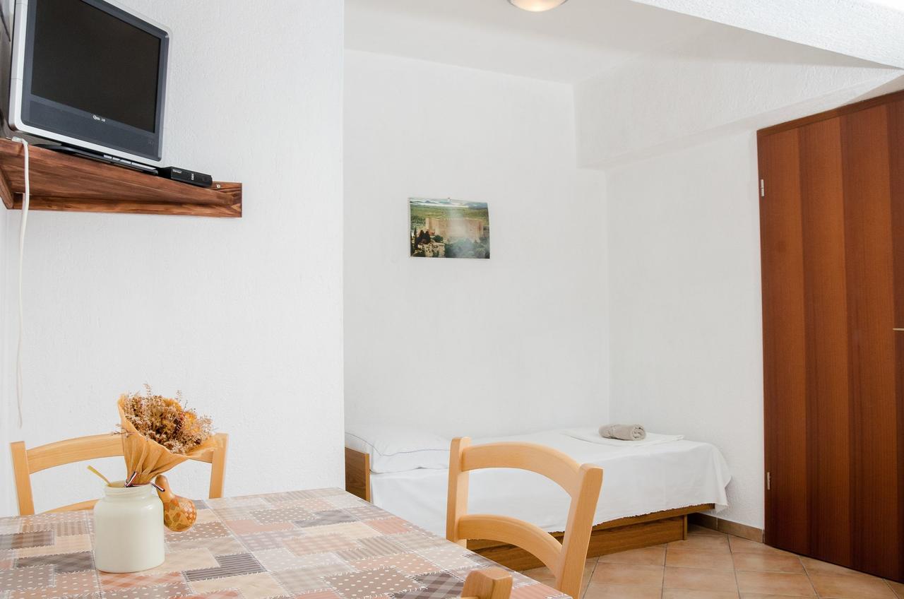 Apartments Sanja Sibinj Krmpotski Dış mekan fotoğraf