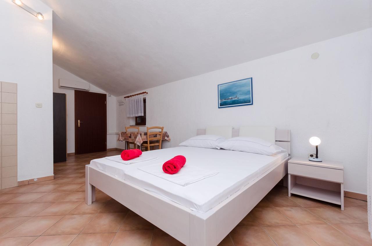 Apartments Sanja Sibinj Krmpotski Dış mekan fotoğraf